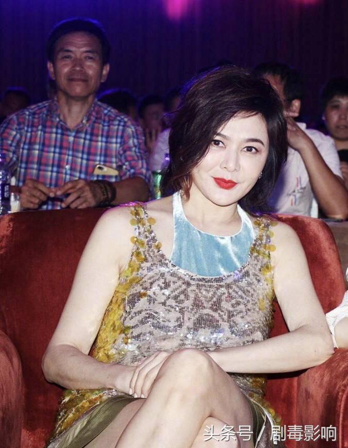 出道37年7段恋情2次婚姻,最美十三姨坐拥上亿豪宅却独守空房