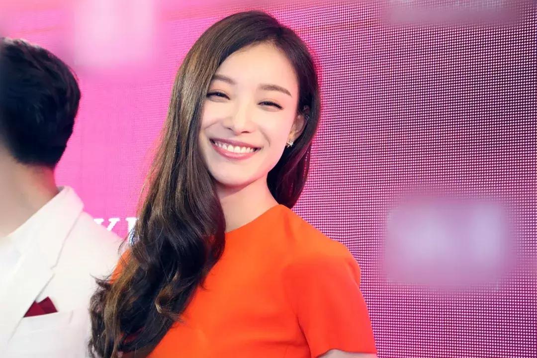 高端护肤品适合什么年龄段用,女人多大年龄要用抗衰老的护肤品