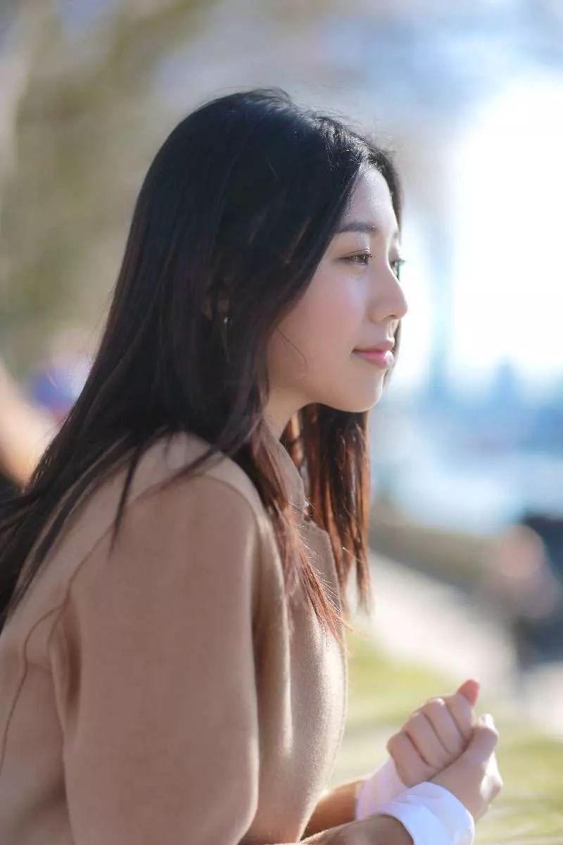 「TOUCHEU」Rongxin:她创立的买手平台,轻奢品只卖给小部分人