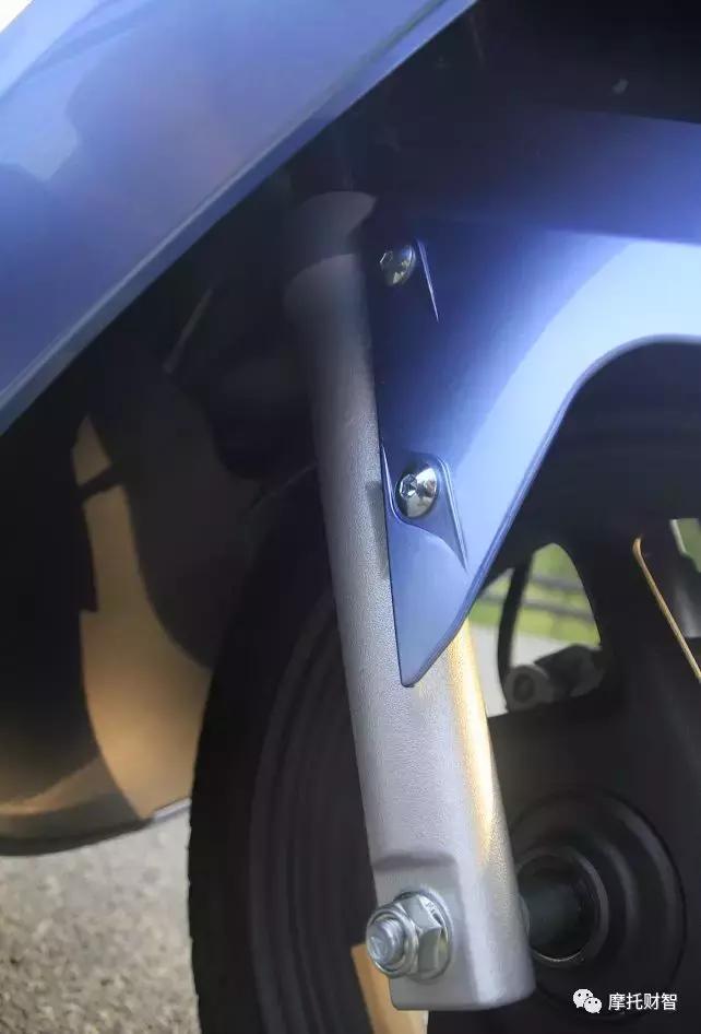 新大洲本田ex125踏板空间尺寸,新大洲本田2019款125踏板