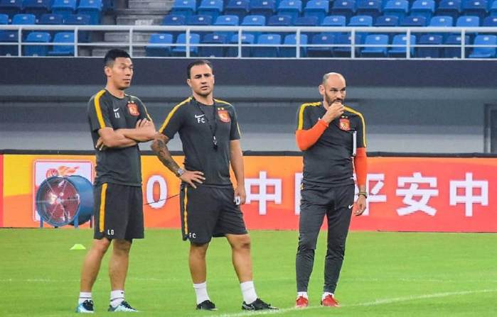 高拉特单刀被判越位视频,高拉特的越位进球