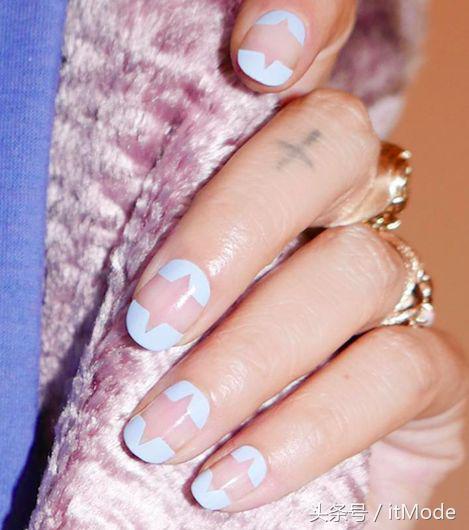 美甲夏天不要甲片推荐什么,短指甲手黑适合夏天的美甲