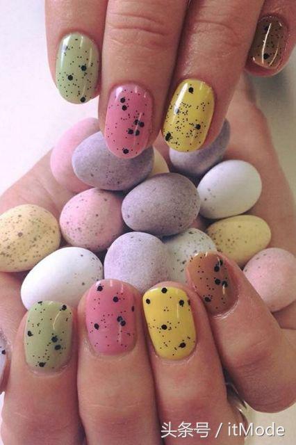 美甲夏天不要甲片推荐什么,短指甲手黑适合夏天的美甲