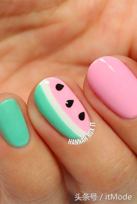 美甲夏天不要甲片推荐什么,短指甲手黑适合夏天的美甲