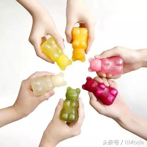 美甲夏天不要甲片推荐什么,短指甲手黑适合夏天的美甲