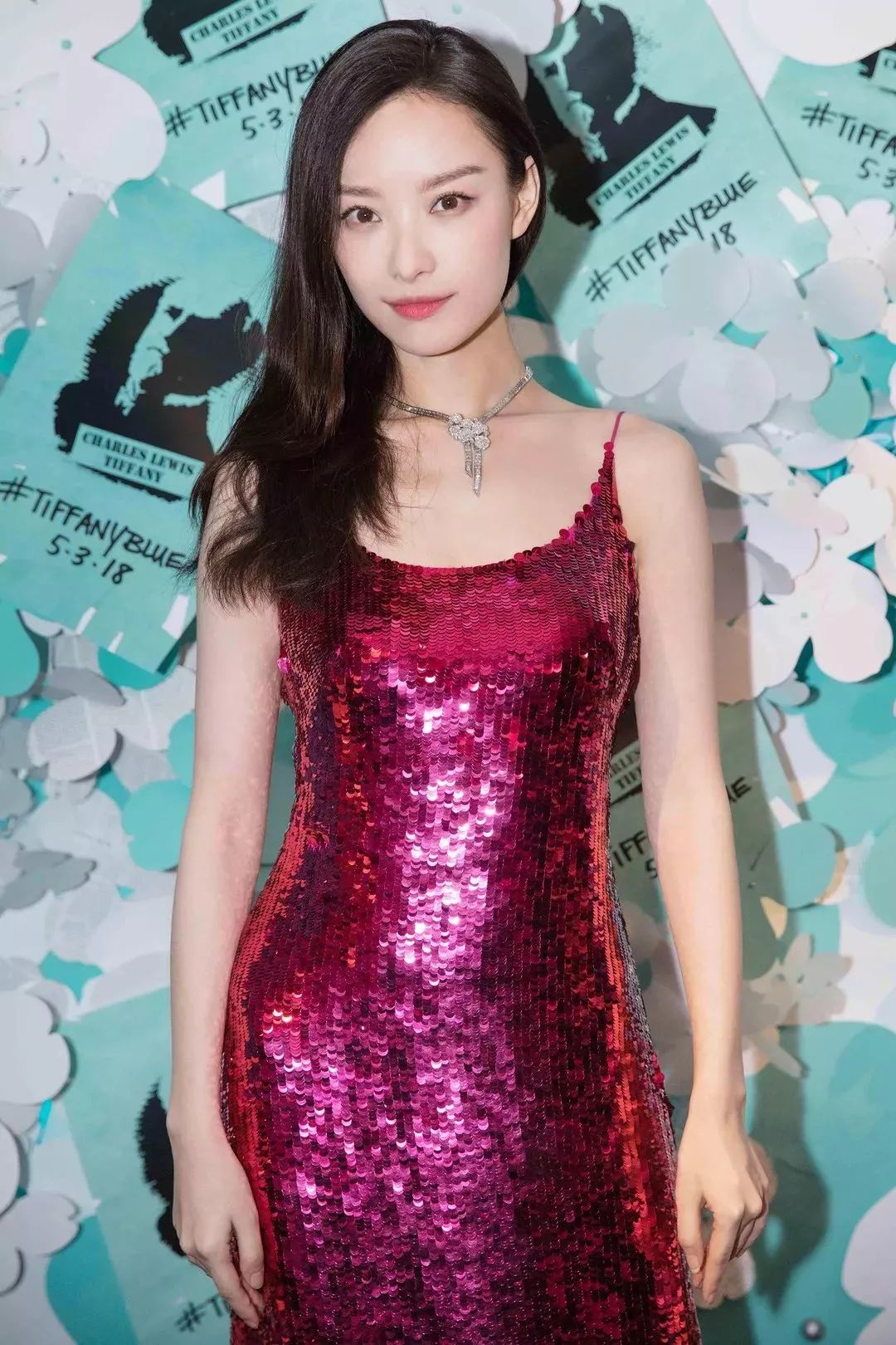 平胸如何穿出好身材,平胸怎么显身材