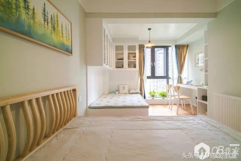 敲掉墙上柜子,敲了卧室墙体做柜子省空间隔音差