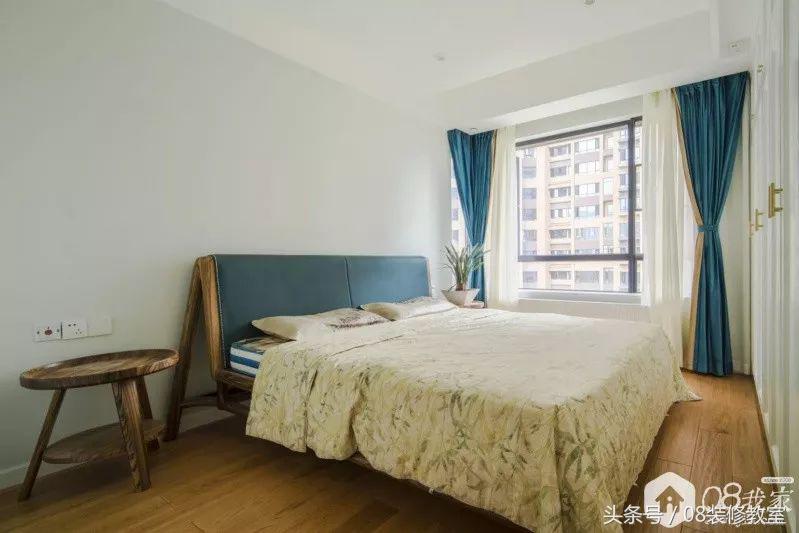 敲掉墙上柜子,敲了卧室墙体做柜子省空间隔音差