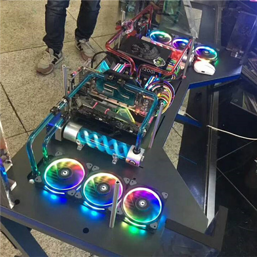 没有地方摆电脑？不可能！一定是你的电脑桌不够给力