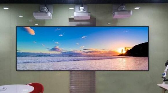 激光投影对比投影机,激光投影与液晶电视相比哪个好