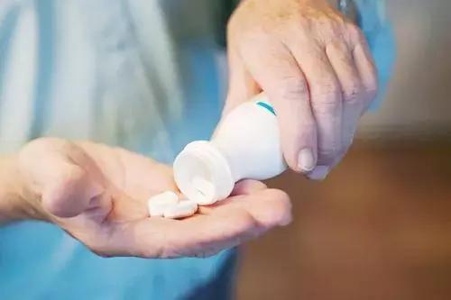 椎间盘轻微不舒服怎么治疗好,椎间盘退变怎么治疗