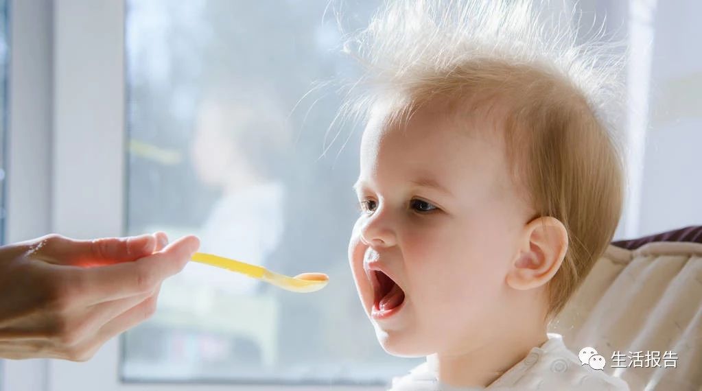 宝宝长牙期护理,宝宝长牙了吃手指要不要干预