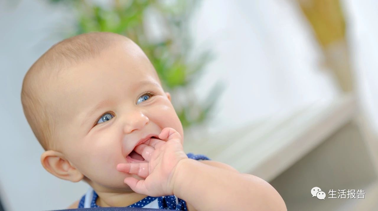 宝宝长牙期护理,宝宝长牙了吃手指要不要干预