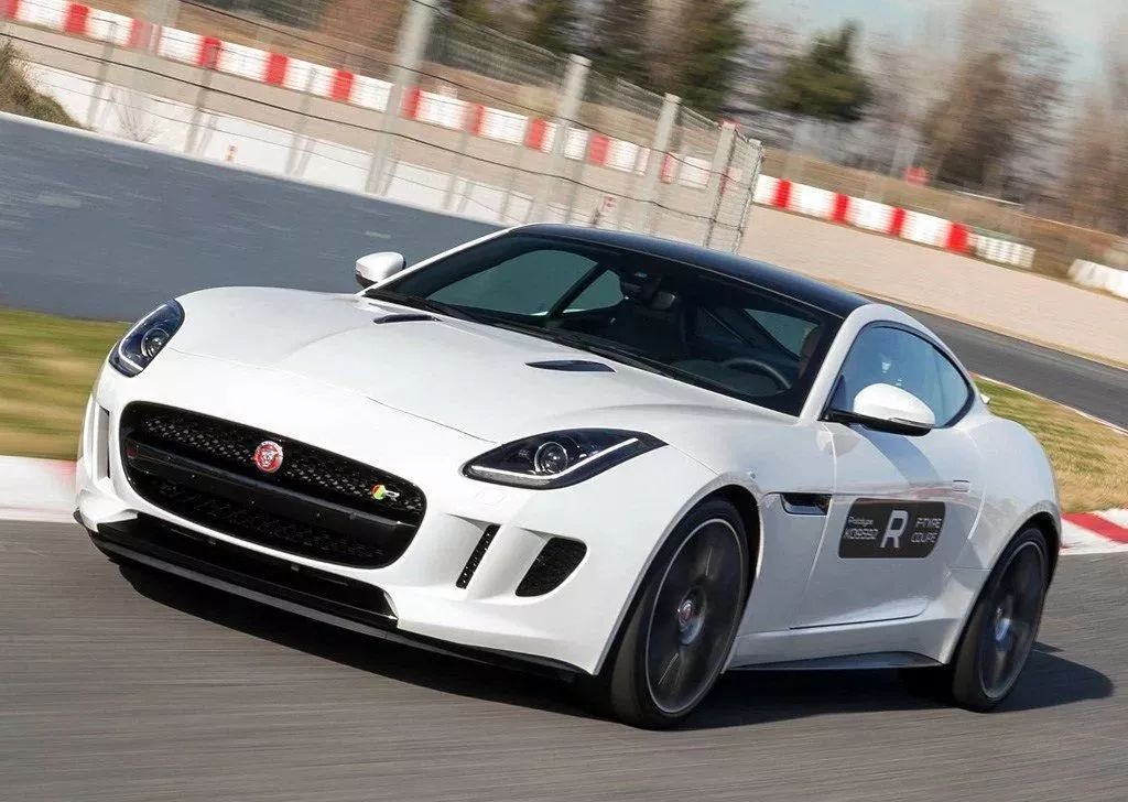 个性十足的小豹子试驾捷豹e-pace,小豹子e-pace