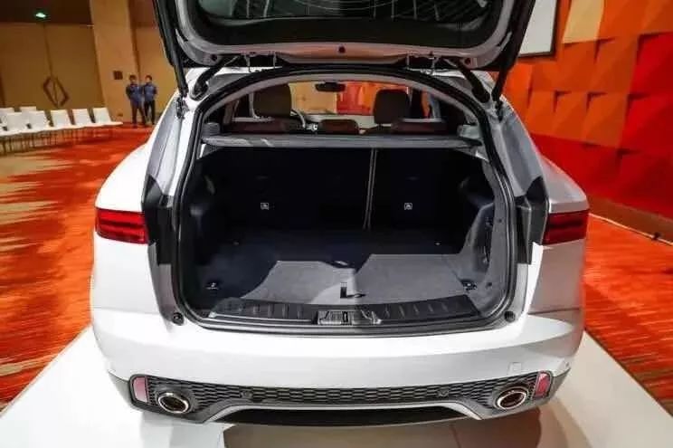 个性十足的小豹子试驾捷豹e-pace,小豹子e-pace