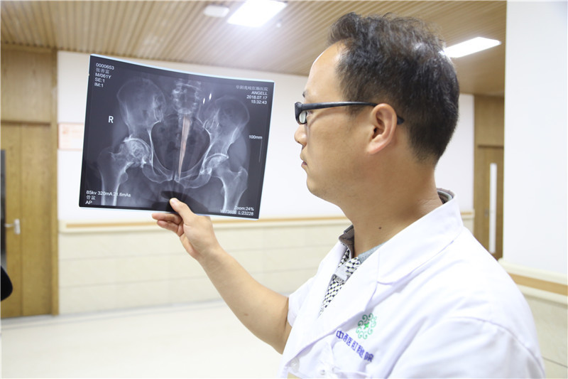 这么多股骨头病患者为啥都说阜阳这家中医骨病专科好？