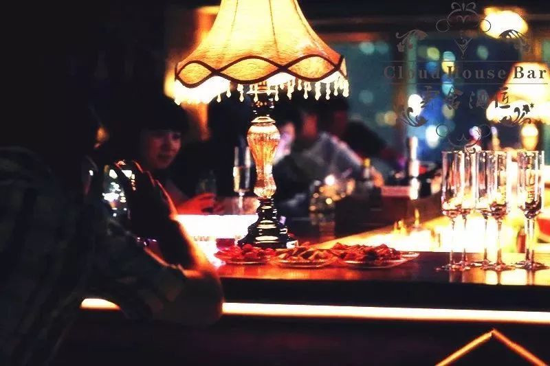 郑州好玩的酒吧夜店,郑州好玩酒吧排名前三