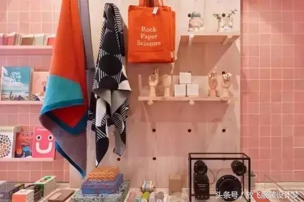 粉蓝色华伦天奴,粉色red华伦天奴