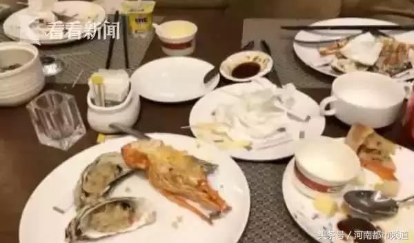 龙虾里吃出嚼过的口香糖！餐厅：可能是龙虾自己吃的……