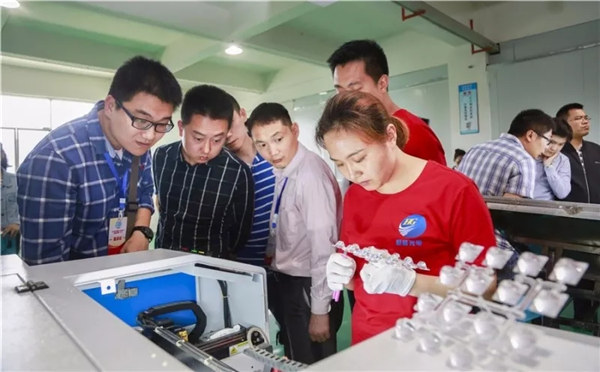 您好！我叫广安，这是我的新名片！