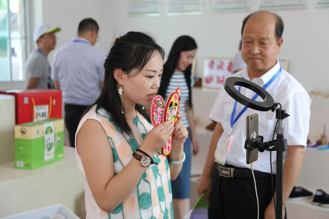 互联网扶贫电商创业项目,互联网扶贫电商平台