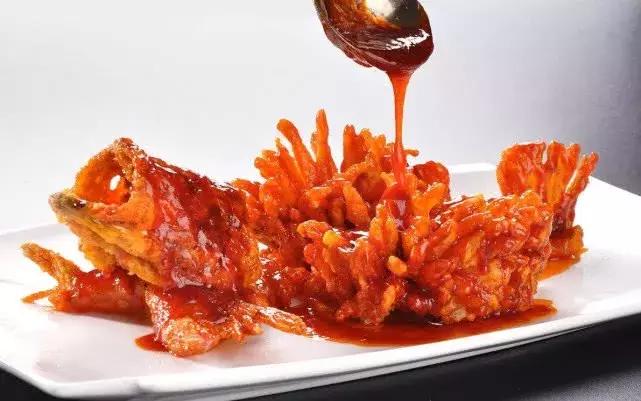 农村女大厨教大家做松鼠鱼,国宴大厨做鲈鱼松鼠鱼