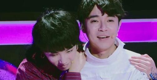 华晨宇吴青峰李宇春我只在乎你,明日之子2华晨宇vs吴青峰谁赢了