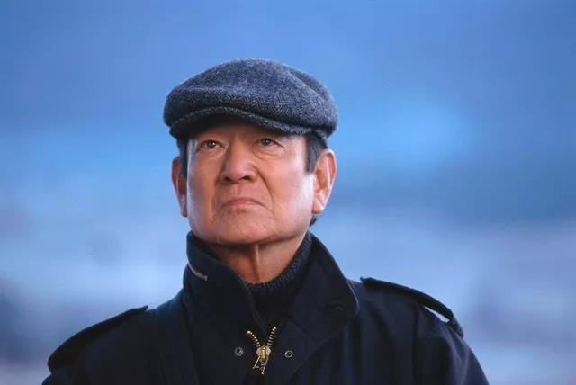 中国男性正走向女性化,中国男人引体向上