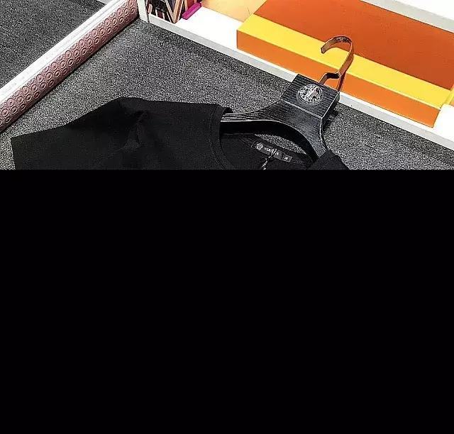 范思哲新款男款短袖,versace范思哲男士t恤可当情侣装