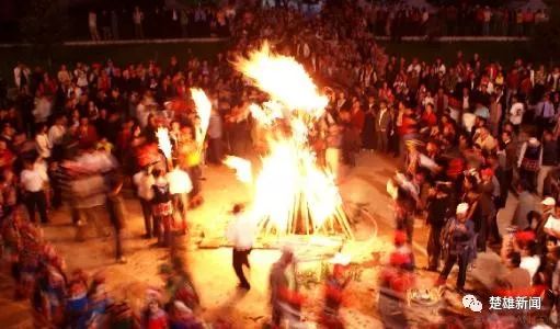 楚雄火把节玩火,楚雄火把节活动安排地点和时间