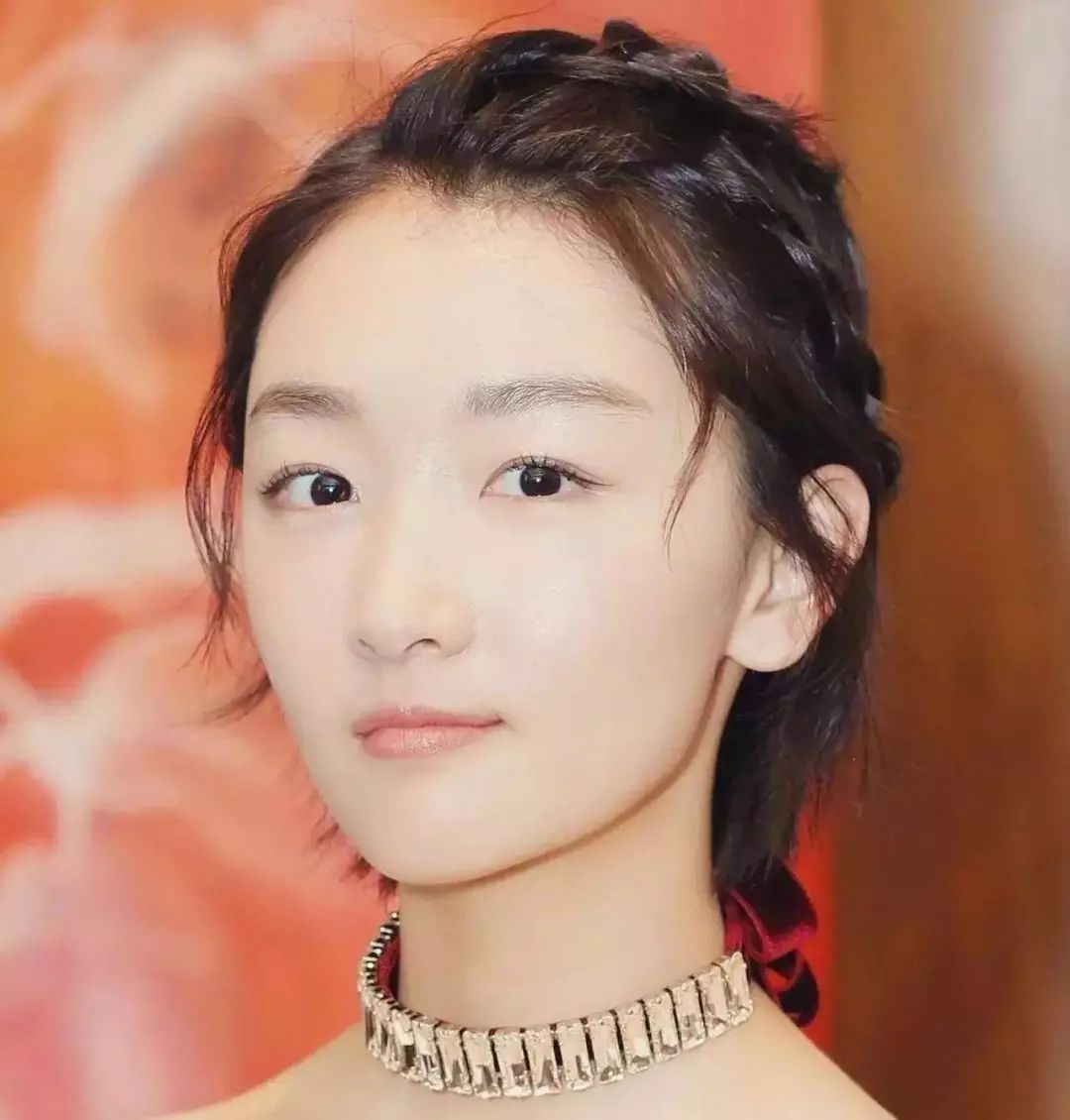 睫毛进入疯长期,睫毛什么时候会疯长