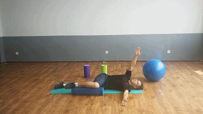 康复脊柱屈伸矫正训练,提高脊柱灵活性康复训练