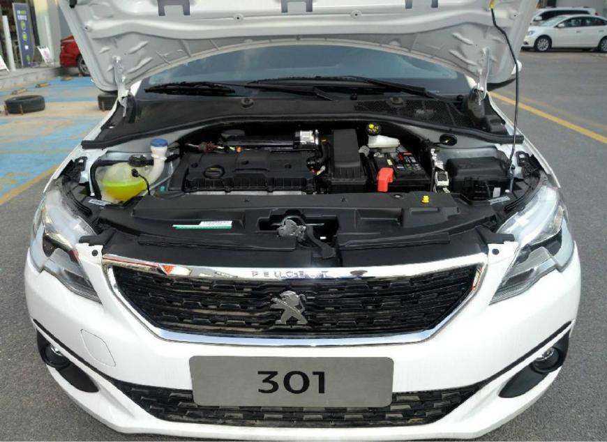 10万左右操控性价比高的车,标致301操控性能怎么样