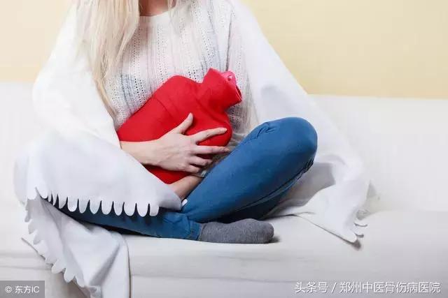 粗盐热敷4个部位，治好4大顽疾，可惜很少有人会用！