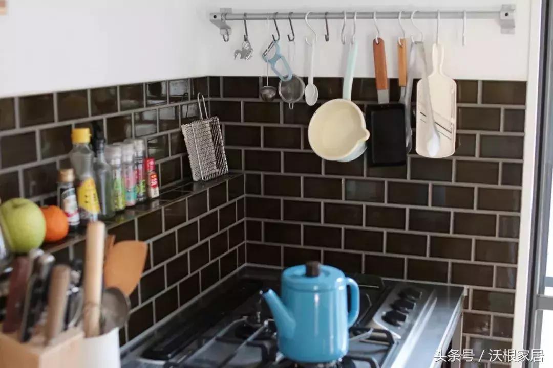 大白墙布置结婚,入户门正对墙可以挂结婚照吗