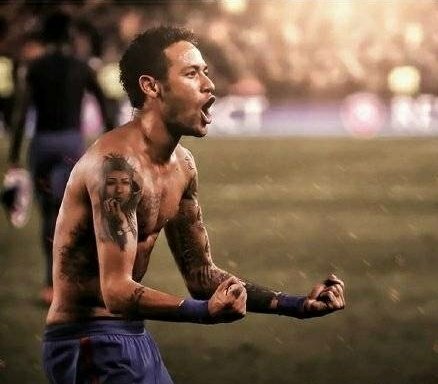 梅西与内马尔纹身,内马尔胸前纹身图片