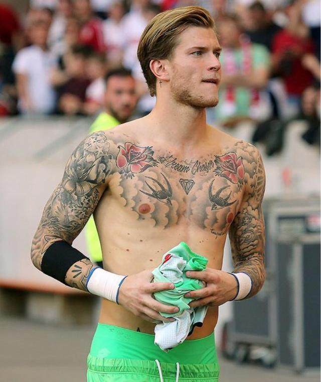 梅西与内马尔纹身,内马尔胸前纹身图片