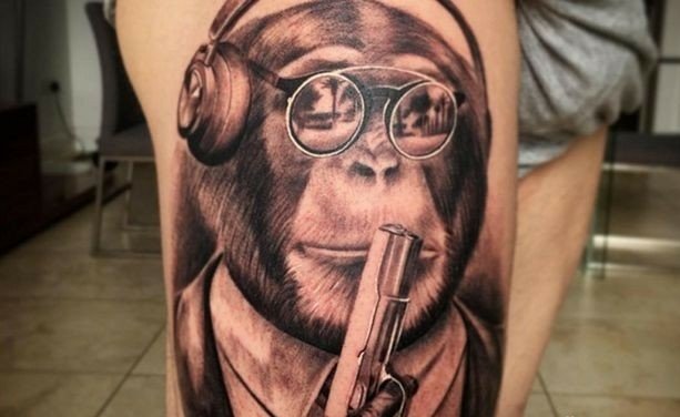 梅西与内马尔纹身,内马尔胸前纹身图片