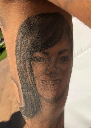 梅西与内马尔纹身,内马尔胸前纹身图片