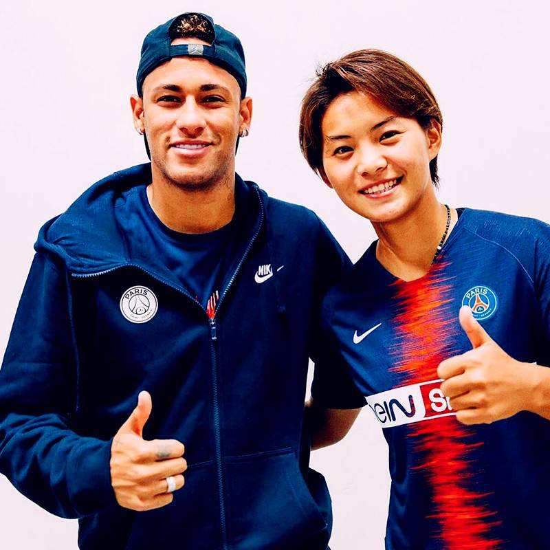 签约大巴黎的内马尔师妹王霜！随风飘荡：铿锵玫瑰们的留洋之路