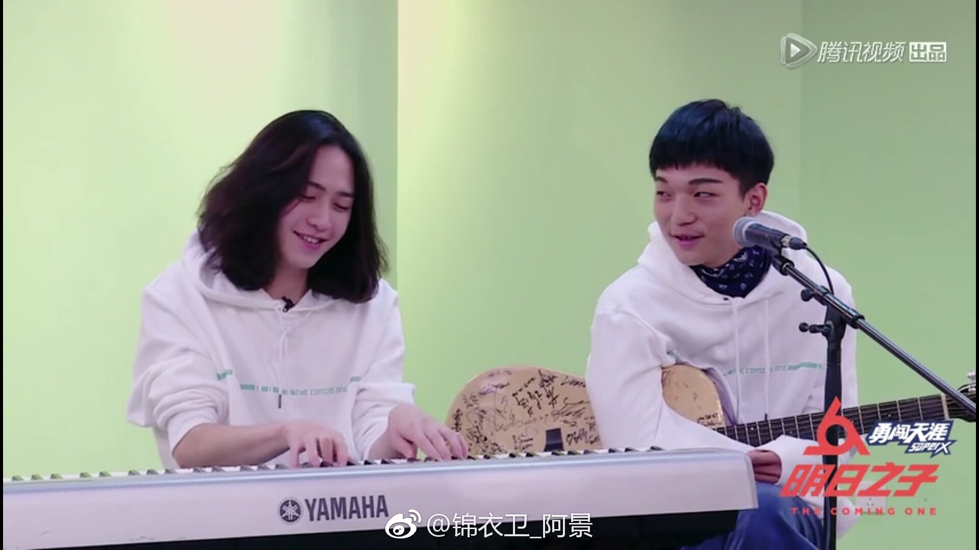 《明日之子》兄弟情，文兆杰喂头“小黄文”CP甜，酷仔许含光配