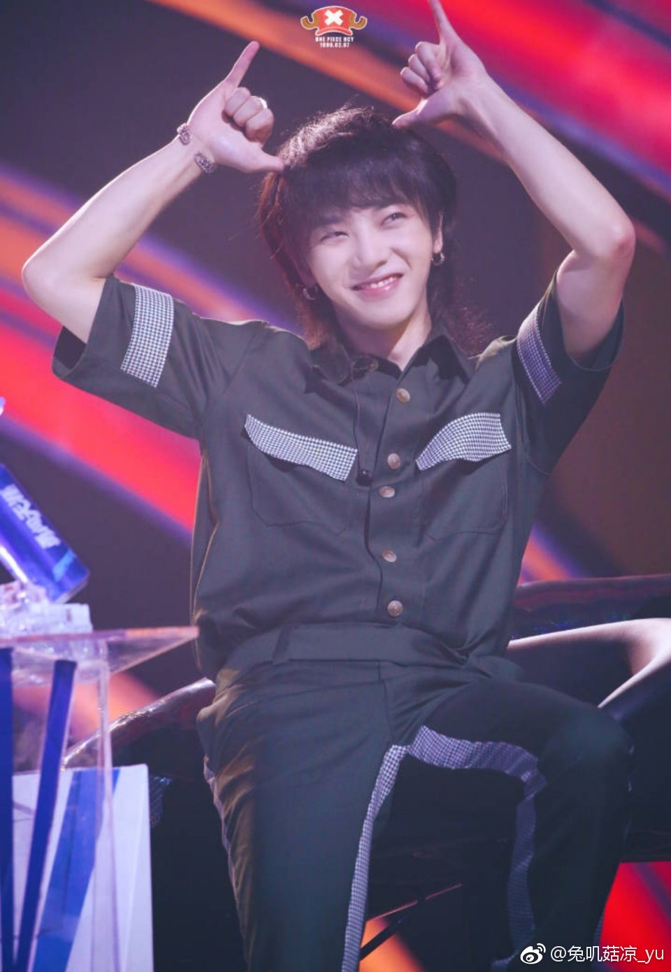 《明日之子》兄弟情，文兆杰喂头“小黄文”CP甜，酷仔许含光配