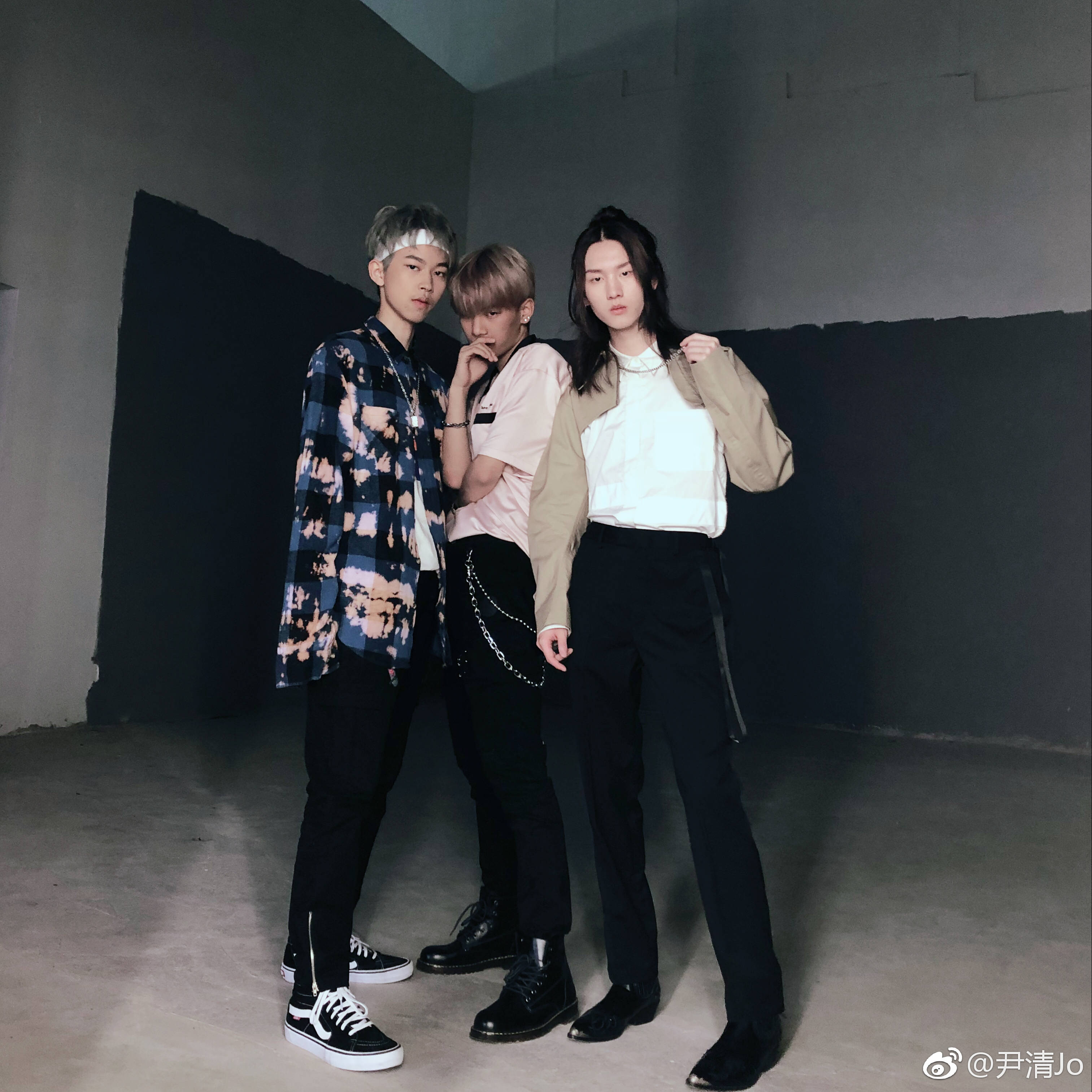 《明日之子》兄弟情，文兆杰喂头“小黄文”CP甜，酷仔许含光配