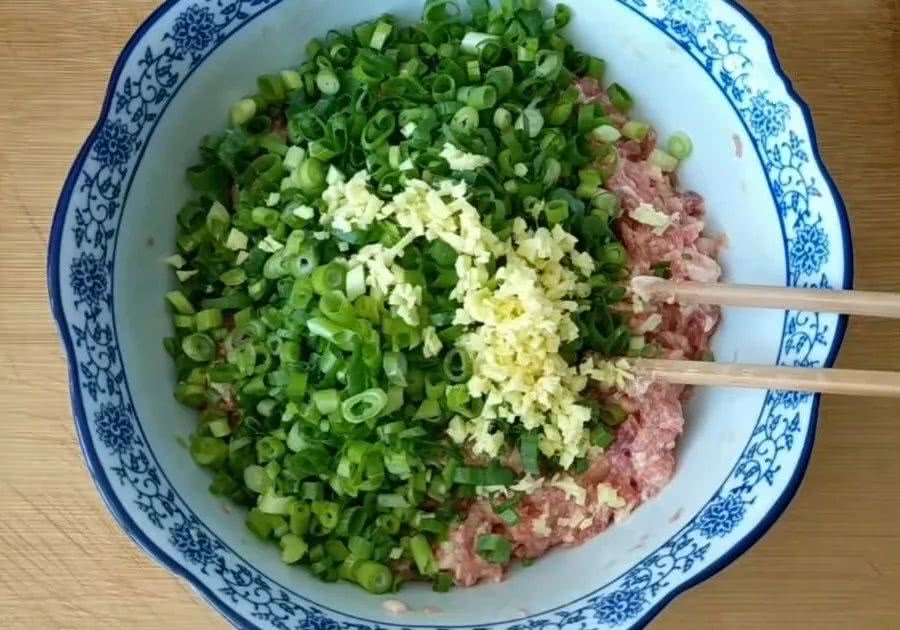 做水煎包须知：底金黄焦脆不糊，皮松软白嫩，肉馅不腥不腻