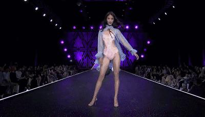 被公司插刀、被思聪吐槽,如今深陷小三风波,王艺没红就要凉?