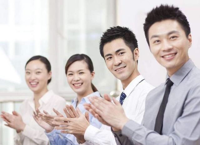 女面试官：你的生肖是？应聘者：很庆幸我生肖属马