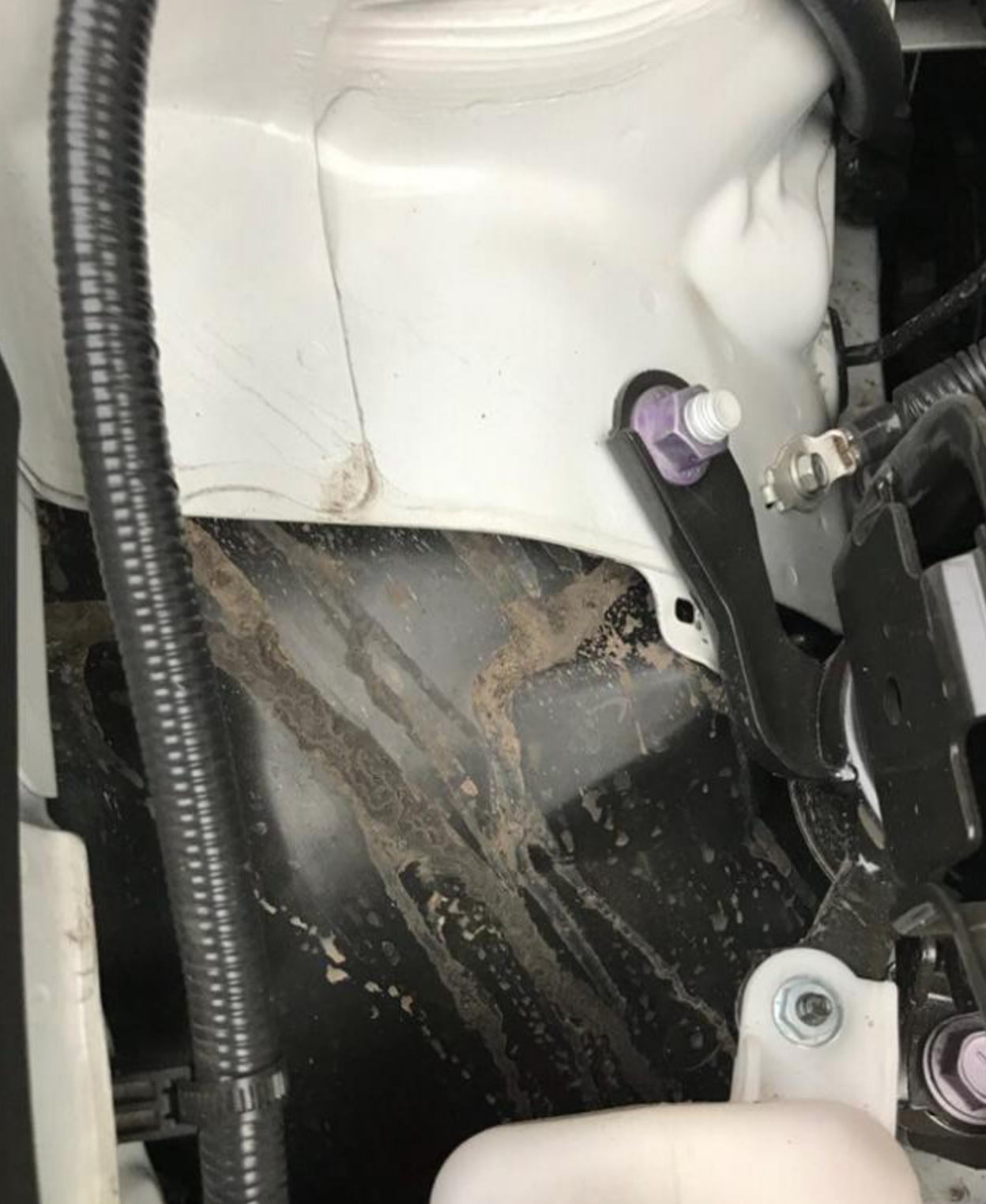 第八代凯美瑞近期故障频频，8AT变速箱易打齿，这款车还值得买吗