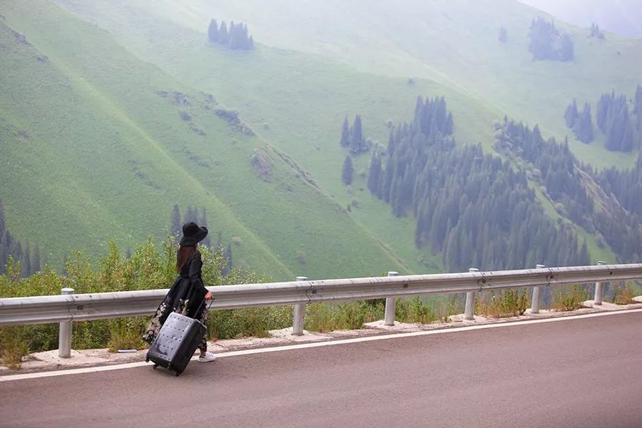 旅行回来如何清洁旅行箱外面,出游旅行箱怎么整理