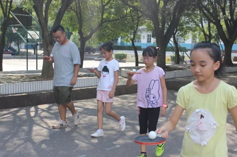 携手“传球”，与爱同行