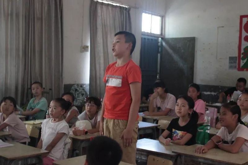 携手“传球”，与爱同行